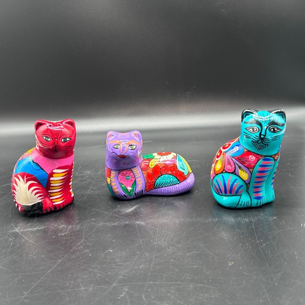 Talavera Cat Figurine Set 3 Hand painted Folk Art Fig and Salt Shaker 3.5" 2.5"